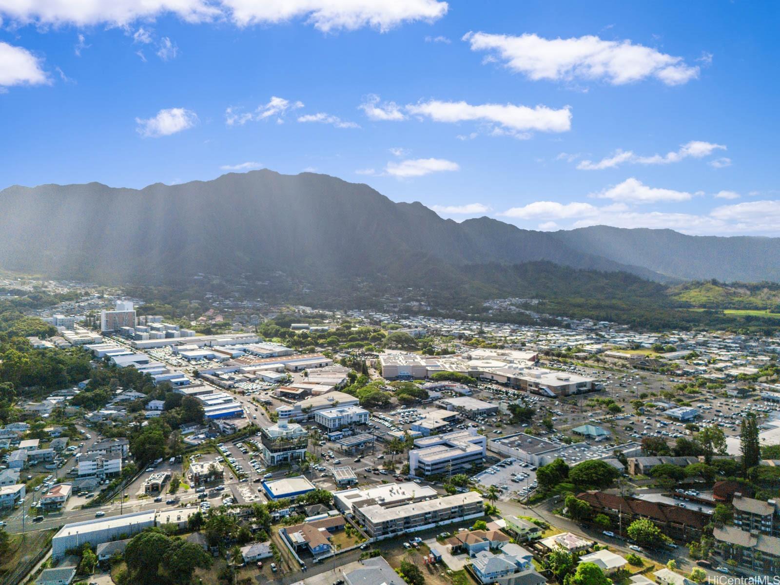 45-342 Lilipuna Road, Unit 204 Kaneohe, HI 96744 - Photo 8 of 25 a view of a town with mountains in the background
