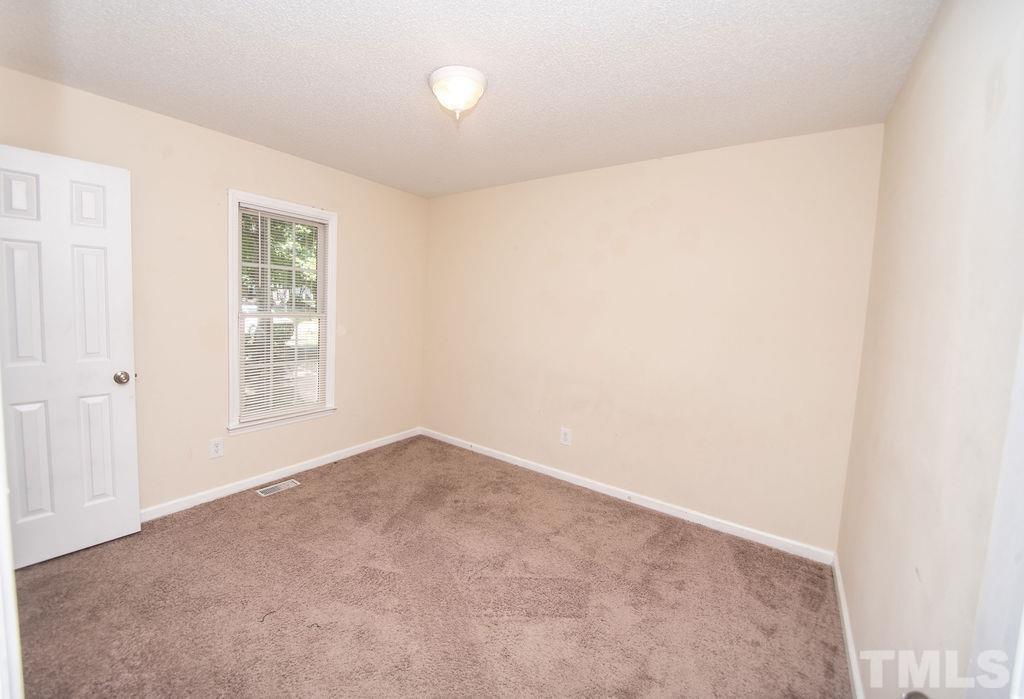 105 Beaver Ridge Way Benson, NC 27504 - Photo 12 of 28 Gallery Image 12