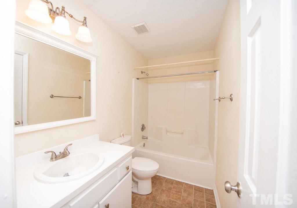 105 Beaver Ridge Way Benson, NC 27504 - Photo 14 of 28 Gallery Image 14