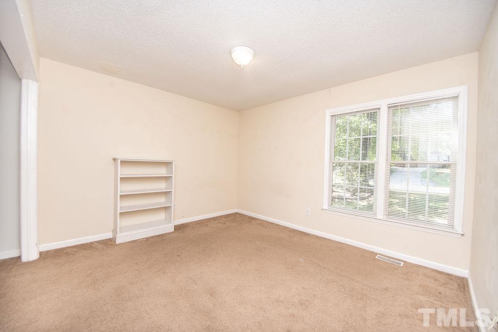 105 Beaver Ridge Way Benson, NC 27504 - Photo 16 of 28 Gallery Image 16