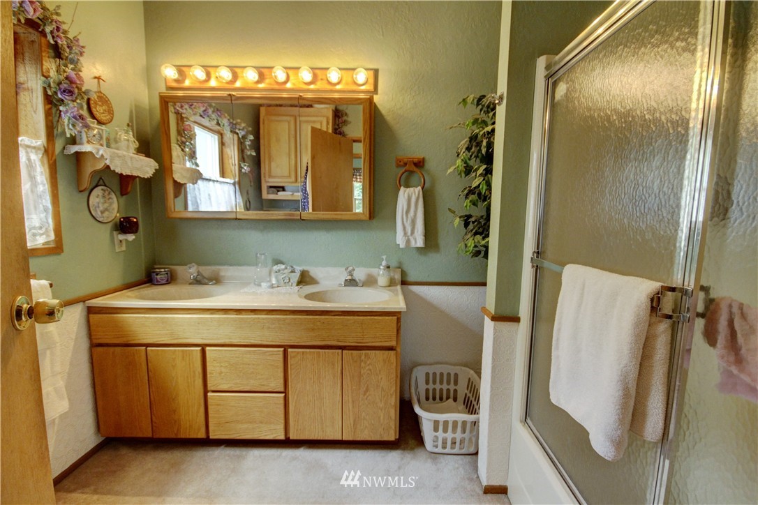 20875 Lake 16 Road Mount Vernon, WA 98274 - Photo 16 of 25 Gallery Image 16