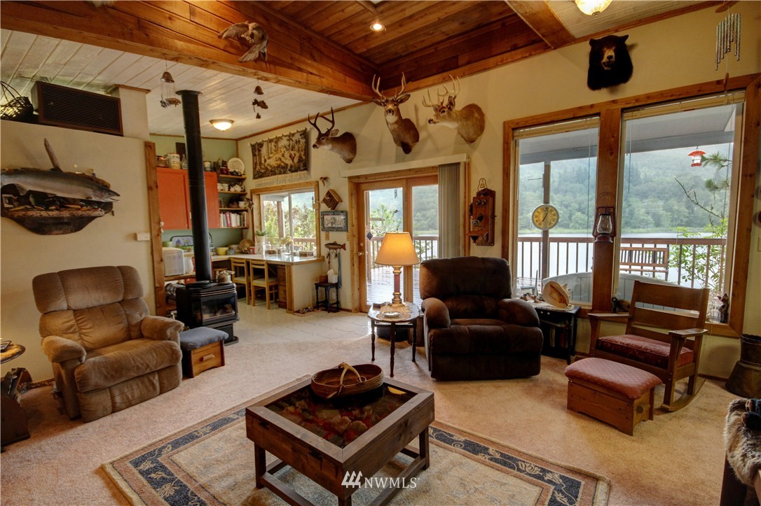 20875 Lake 16 Road Mount Vernon, WA 98274 - Photo 6 of 25 Gallery Image 6