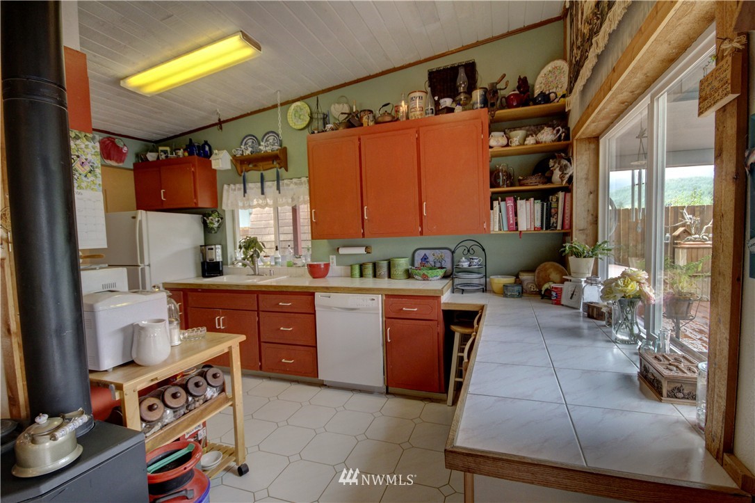 20875 Lake 16 Road Mount Vernon, WA 98274 - Photo 7 of 25 Gallery Image 7