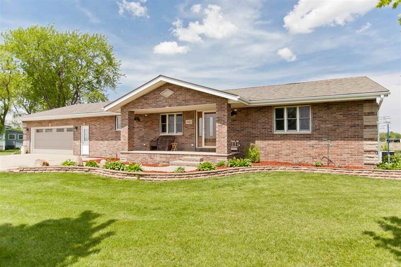 1845 Honey Creek Road Manchester, IA 52057 - Photo 3 of 48 Gallery Image 3