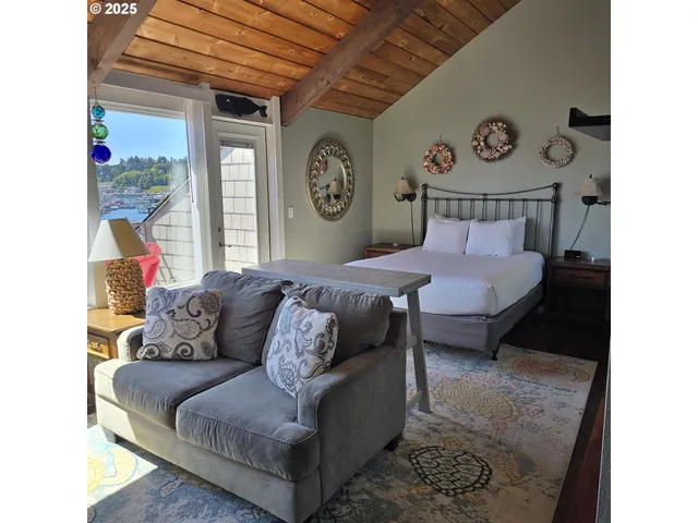 $339,000 | 1000 Southeast Bay Blvd. Boulevard, Unit 504604, Newport, OR 97365