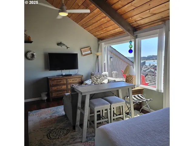 $339,000 | 1000 Southeast Bay Blvd. Boulevard, Unit 504604, Newport, OR 97365