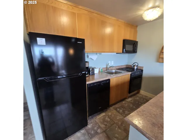 $339,000 | 1000 Southeast Bay Blvd. Boulevard, Unit 504604, Newport, OR 97365