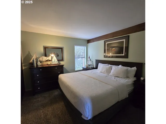 $339,000 | 1000 Southeast Bay Blvd. Boulevard, Unit 504604, Newport, OR 97365