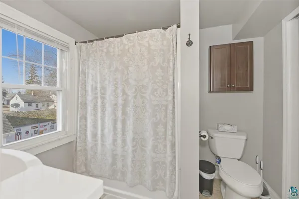 $270,000 | 2201 Cumming Avenue, Superior, WI 54880