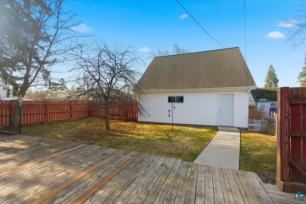 $270,000 | 2201 Cumming Avenue, Superior, WI 54880