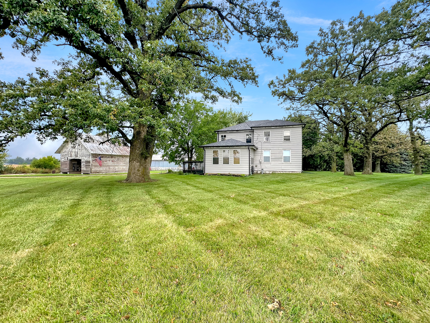 3494 Howlett Road Paw Paw, IL 61353 - Photo 42 of 47 a house view with a sitting space and garden view