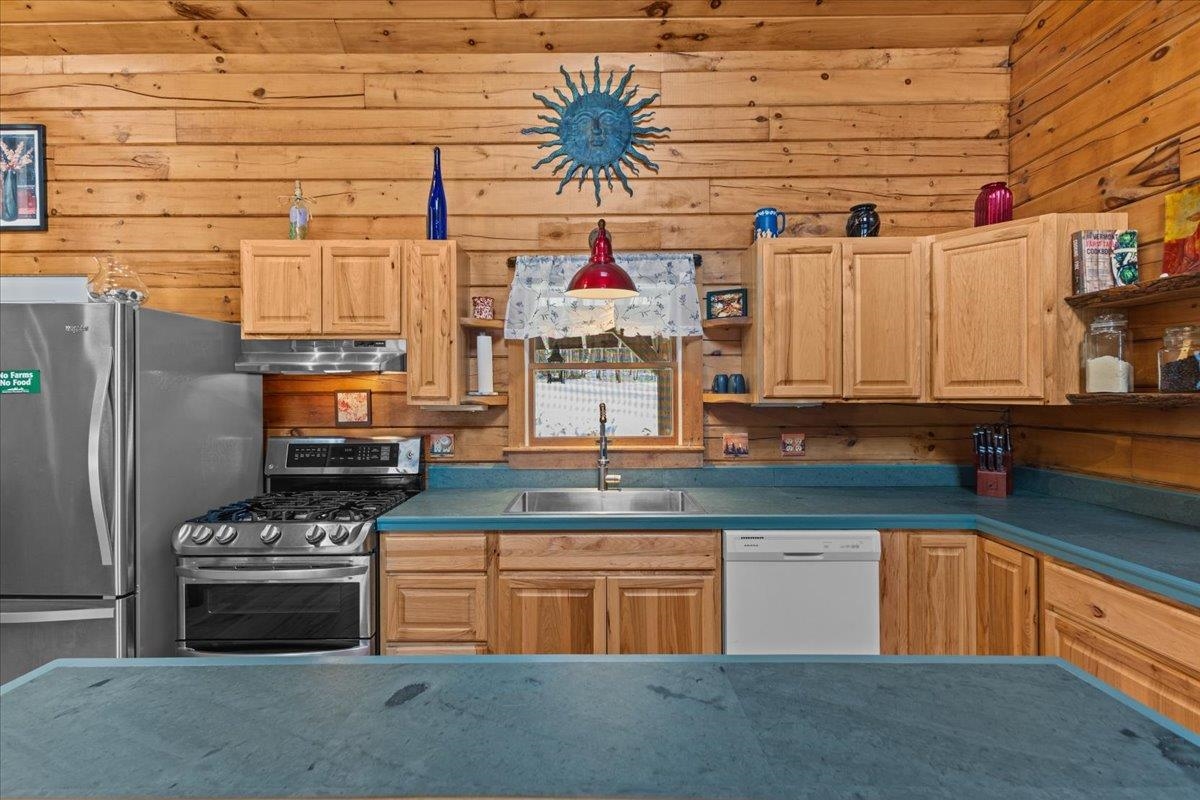 1780 Cemetery Street Brookfield, VT 05036 - Photo 7 of 41