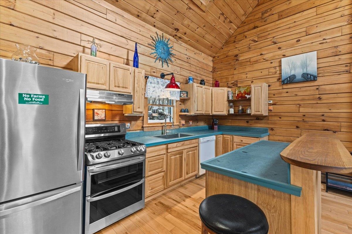 1780 Cemetery Street Brookfield, VT 05036 - Photo 8 of 41