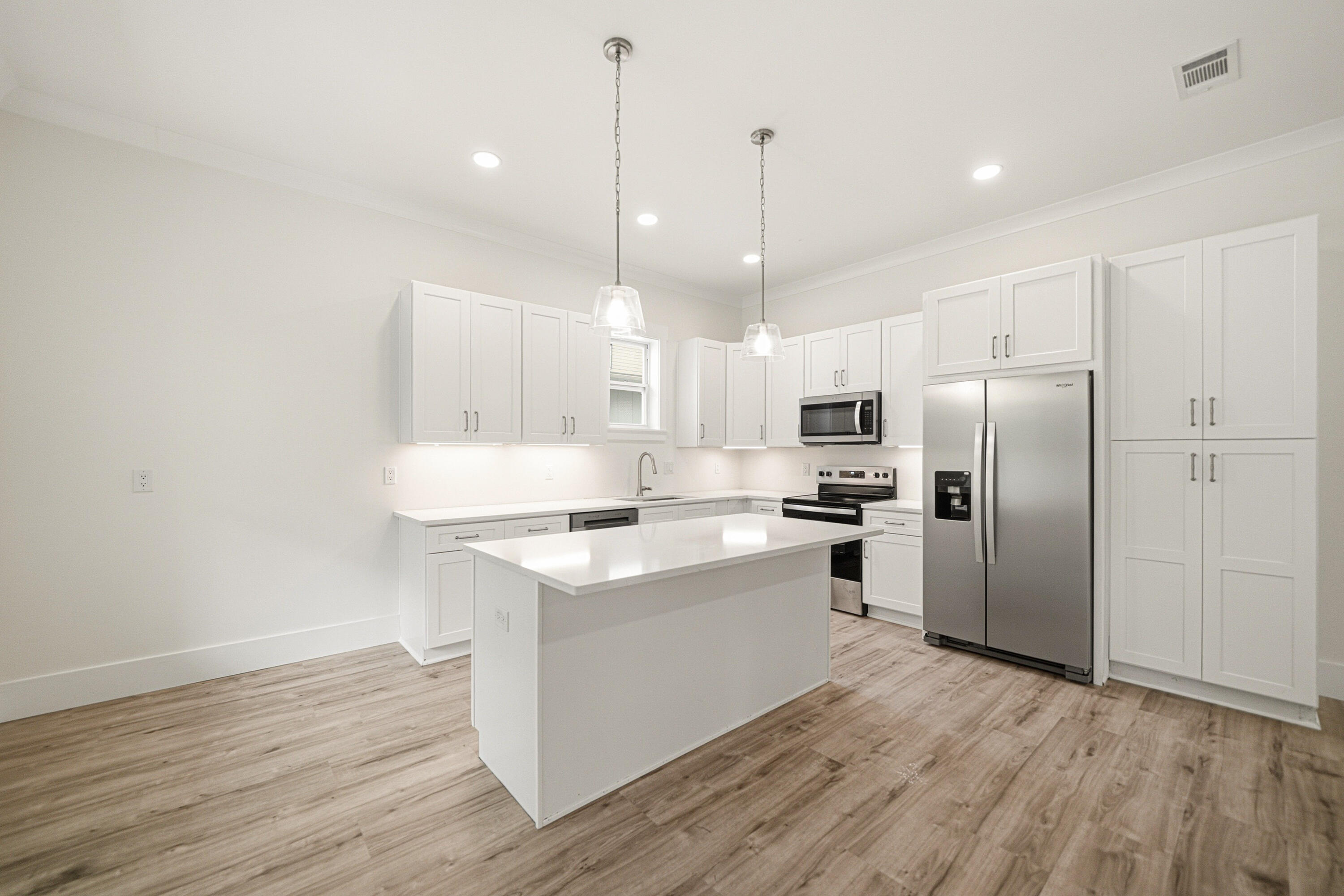179 4th Street Santa Rosa Beach, FL 32459 - Photo 6 of 42 Kitchen/ Breakfast Bar