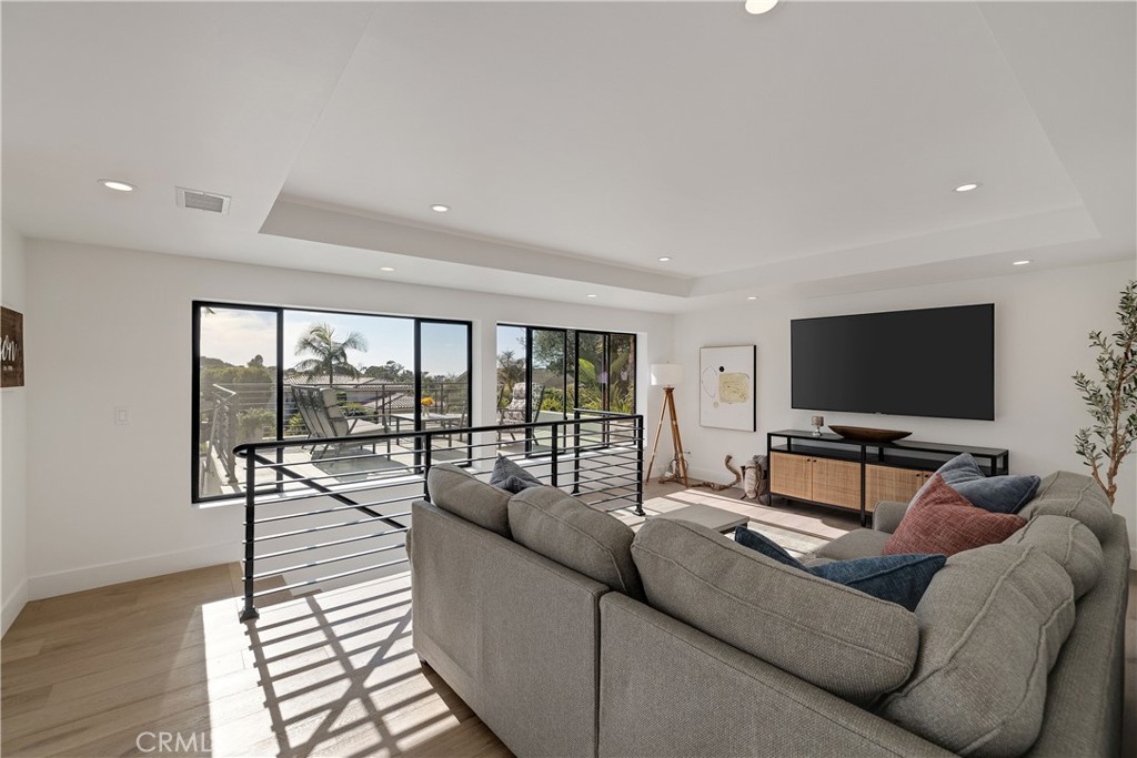 1820 Vía Estudillo Palos Verdes Estates, CA 90274 - Photo 9 of 45