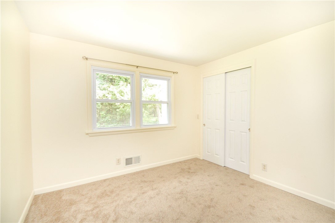 30 Dierdre Drive Irondequoit, NY 14617 - Photo 17 of 33