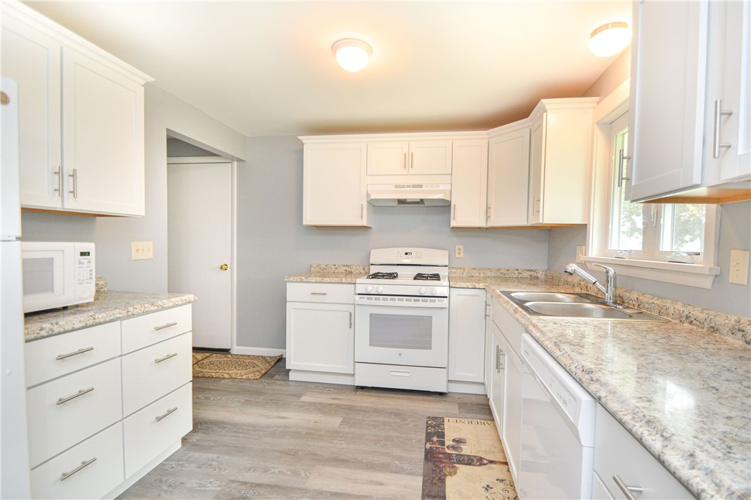 30 Dierdre Drive Irondequoit, NY 14617 - Photo 7 of 33