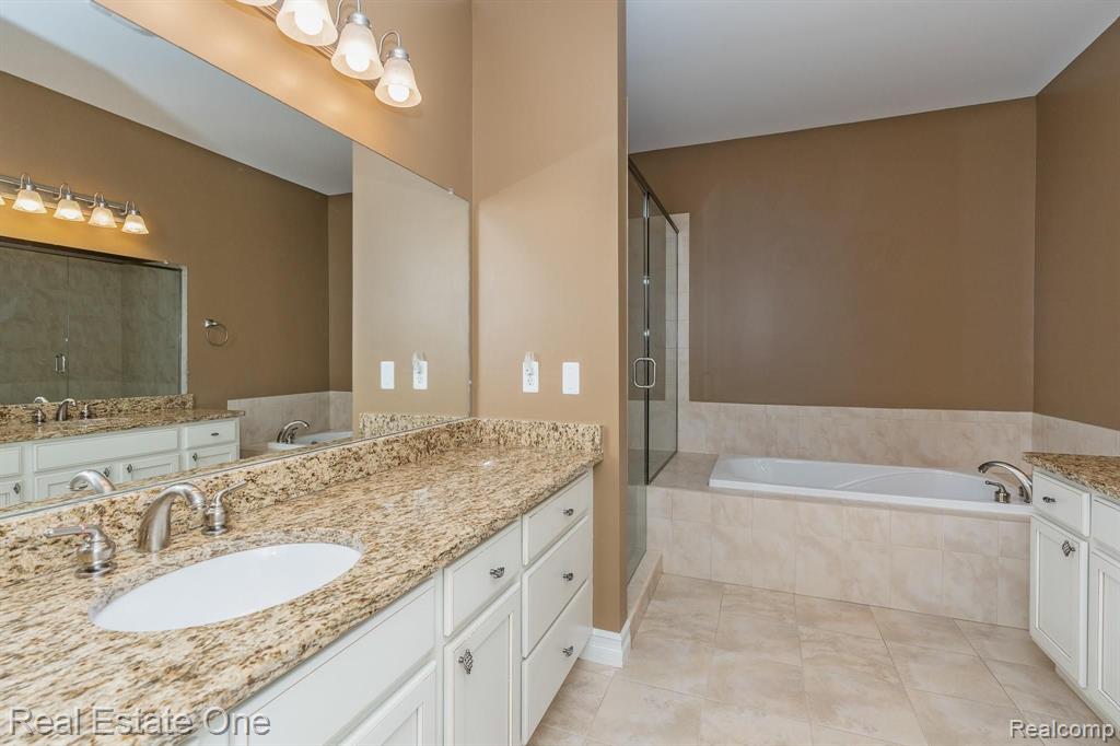 545 Andover Court, Unit 37 Rochester Hills, MI 48306 - Photo 17 of 37