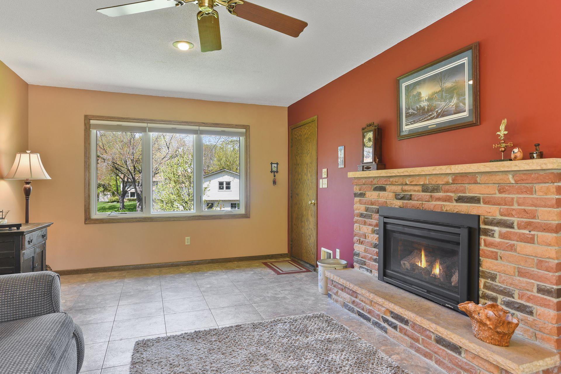 10048 Nord Road Bloomington, MN 55437 - Photo 11 of 45 Gallery Image 11