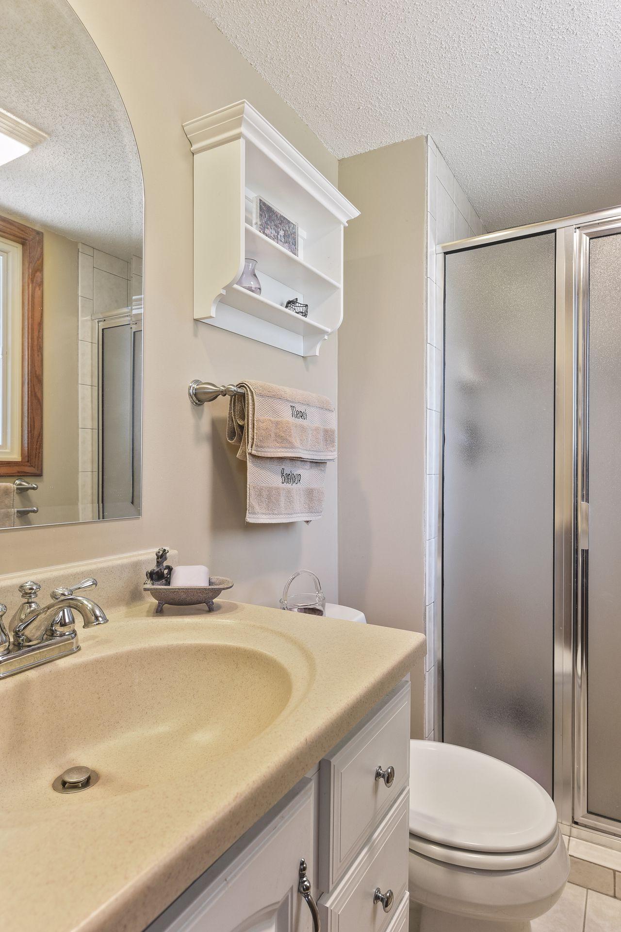 10048 Nord Road Bloomington, MN 55437 - Photo 15 of 45 Gallery Image 15