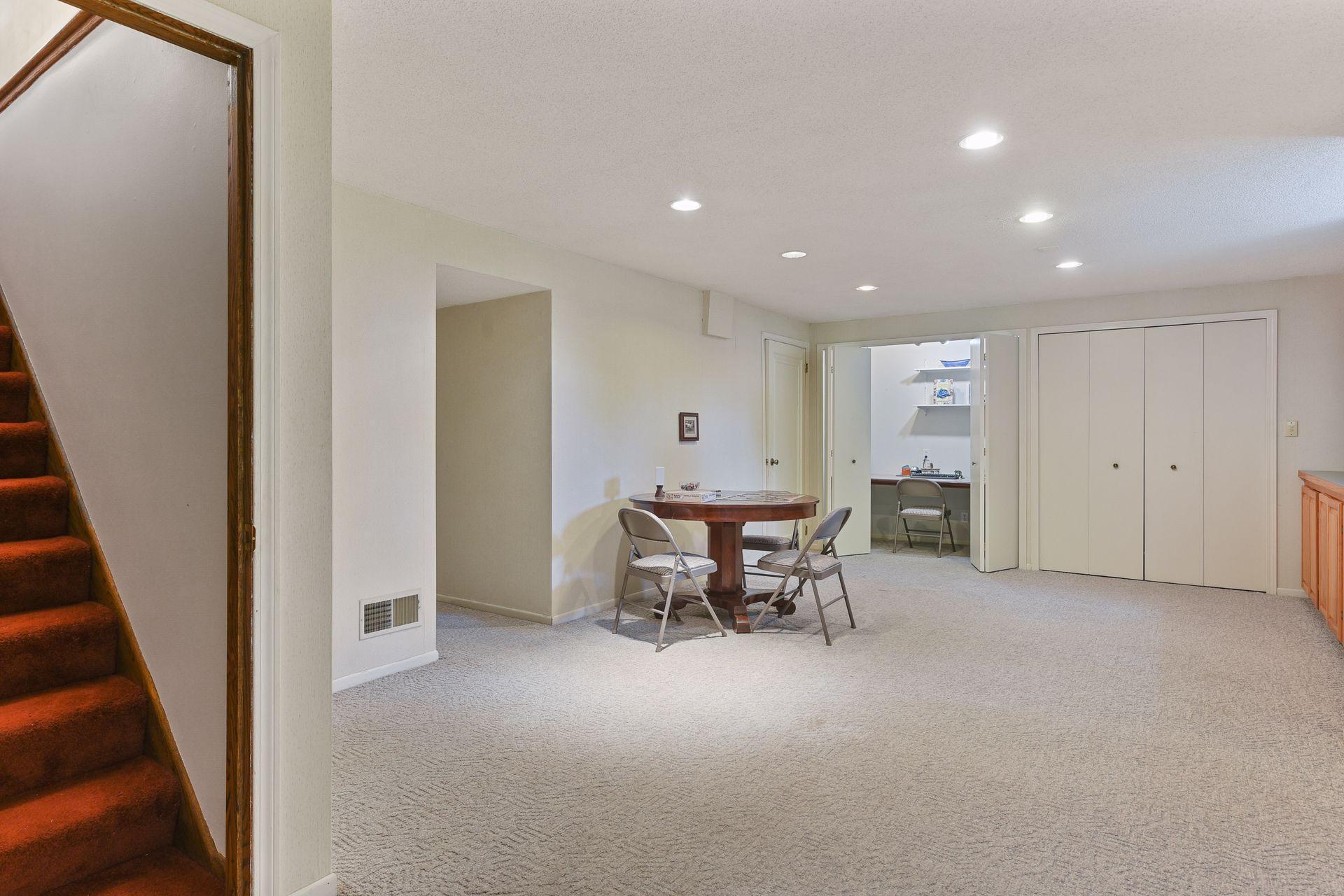 10048 Nord Road Bloomington, MN 55437 - Photo 23 of 45 Gallery Image 23