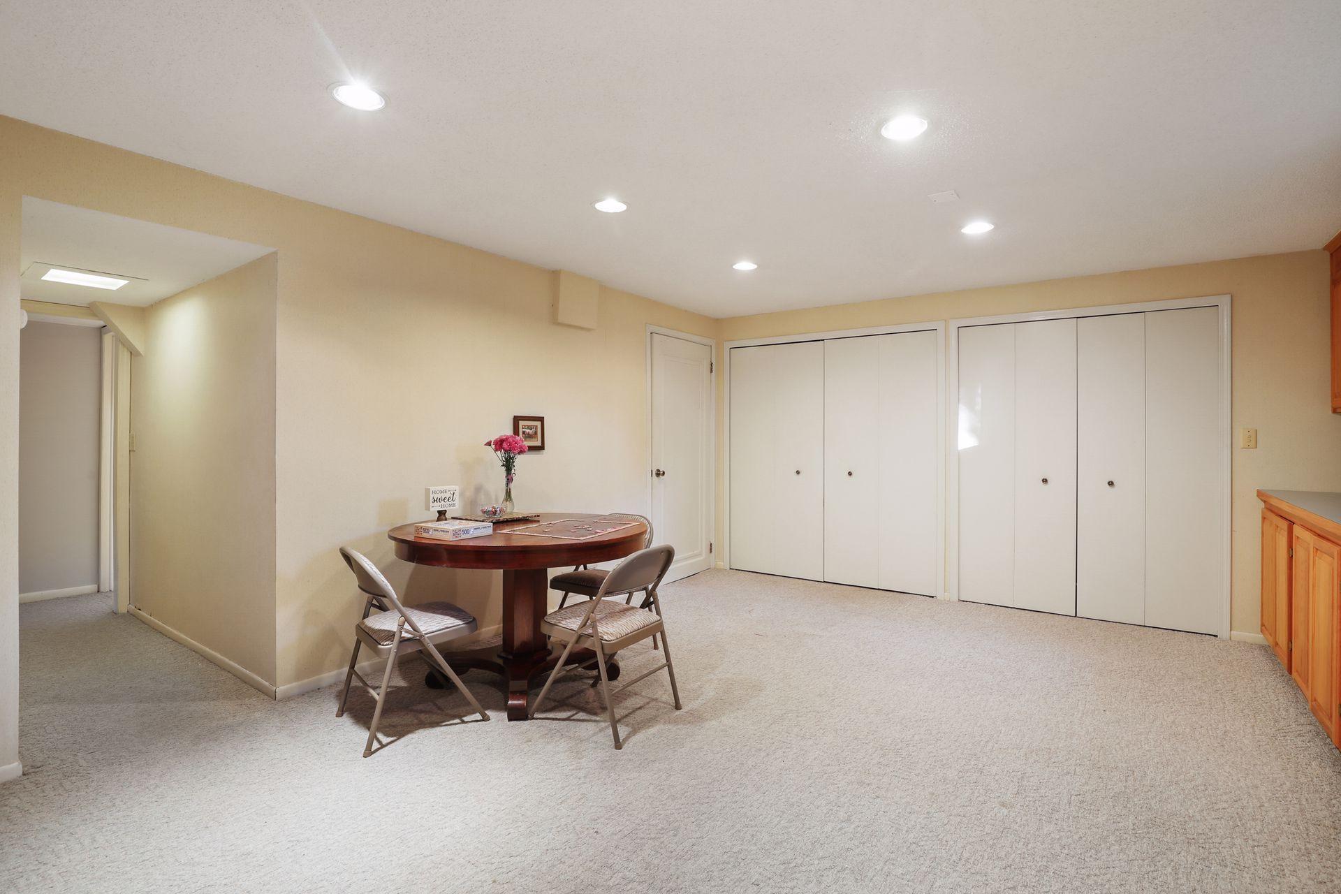 10048 Nord Road Bloomington, MN 55437 - Photo 24 of 45 Gallery Image 24