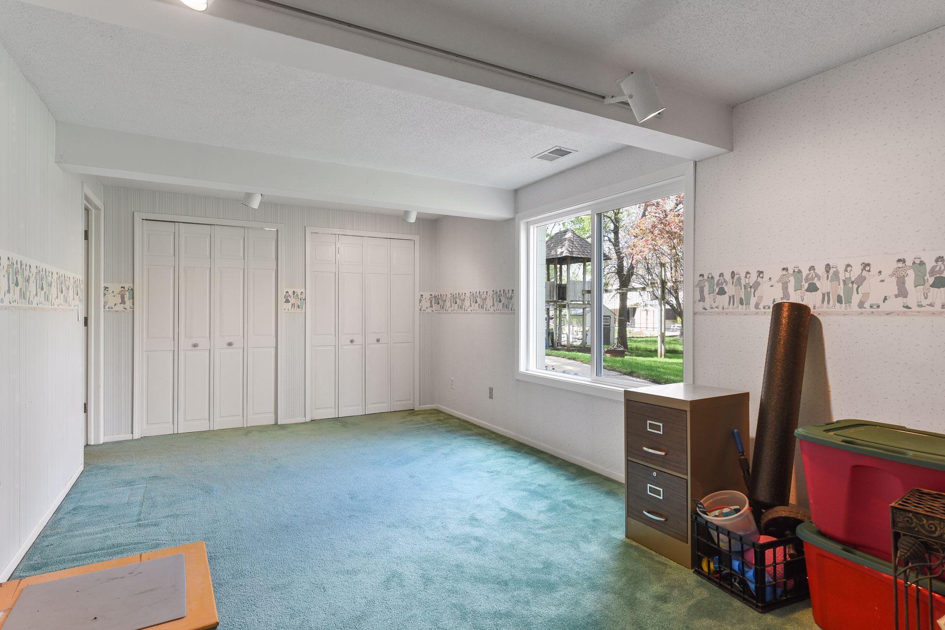 10048 Nord Road Bloomington, MN 55437 - Photo 28 of 45 Gallery Image 28