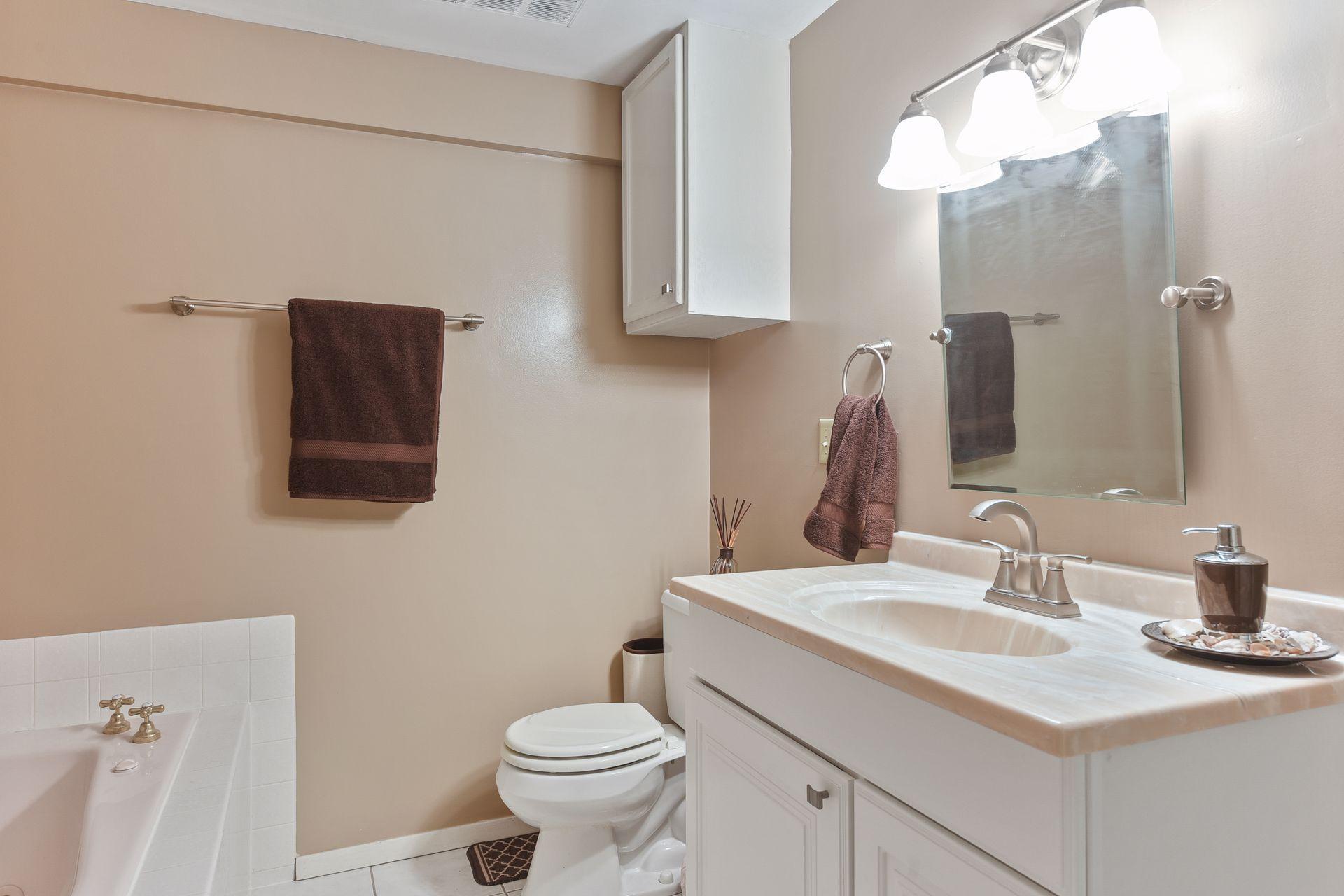 10048 Nord Road Bloomington, MN 55437 - Photo 29 of 45 Gallery Image 29