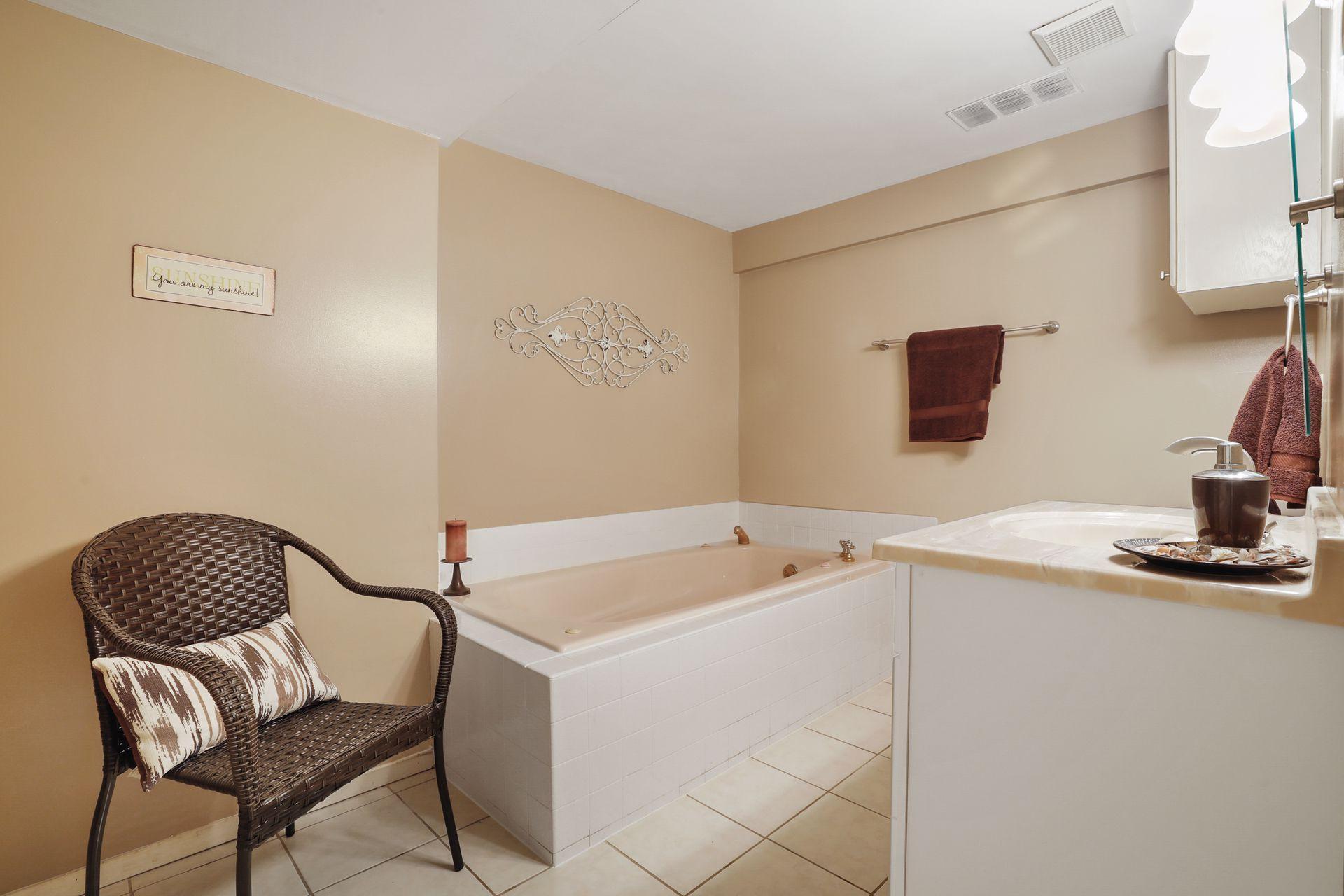 10048 Nord Road Bloomington, MN 55437 - Photo 30 of 45 Gallery Image 30