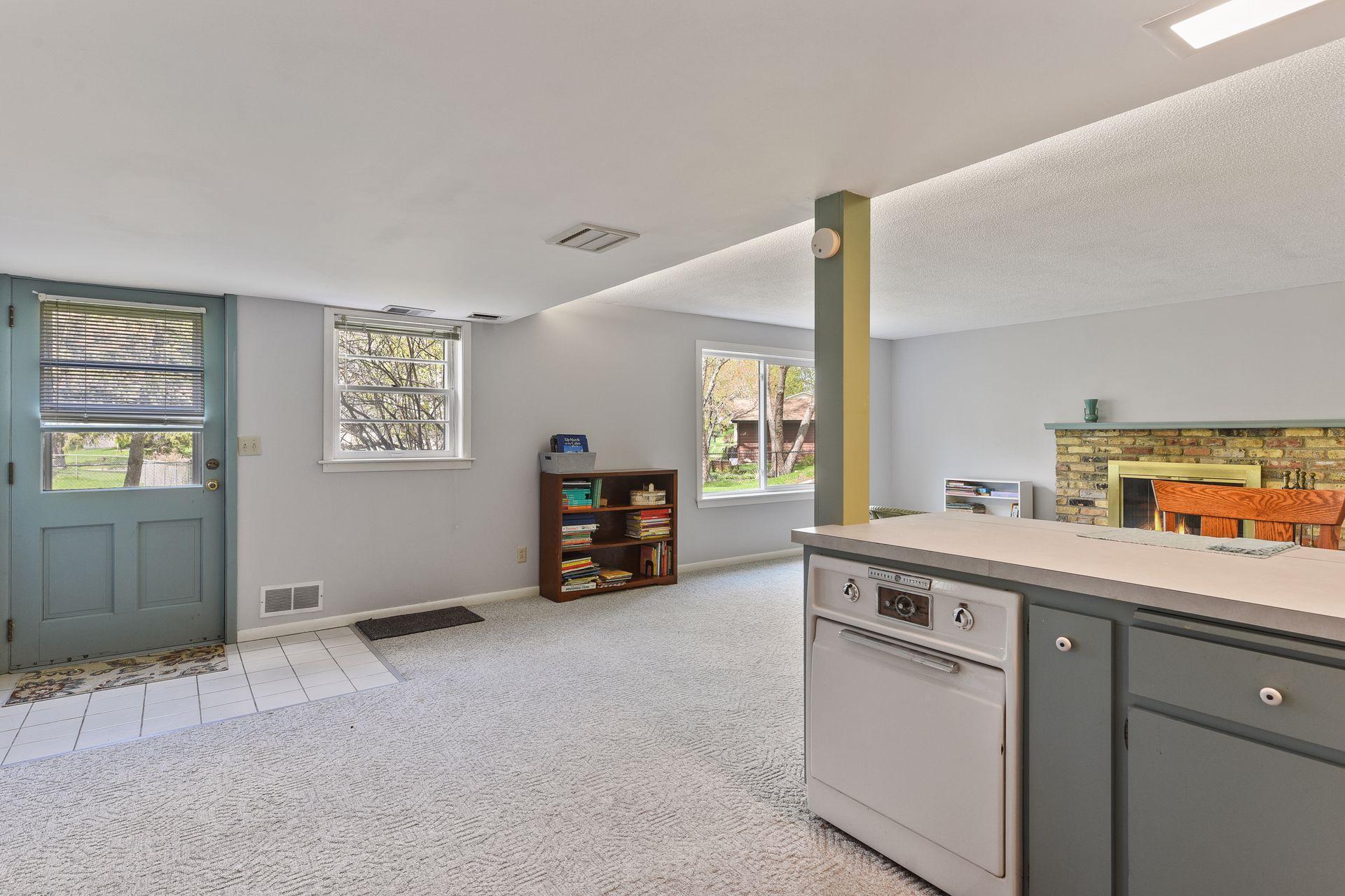 10048 Nord Road Bloomington, MN 55437 - Photo 36 of 45 Gallery Image 36
