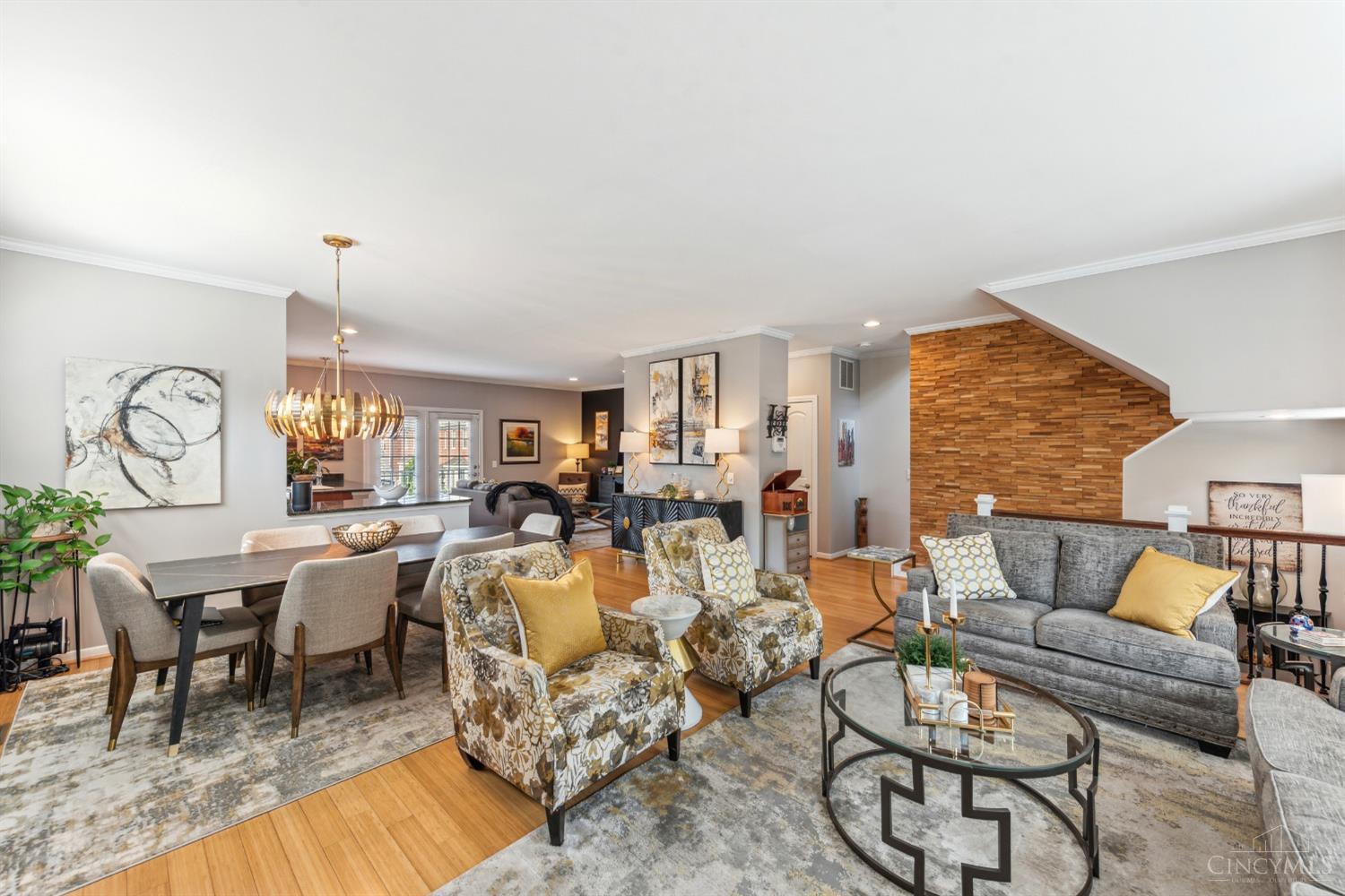 3374 Wasson Road Cincinnati, OH 45209 - Photo 4 of 36 Gallery Image 4
