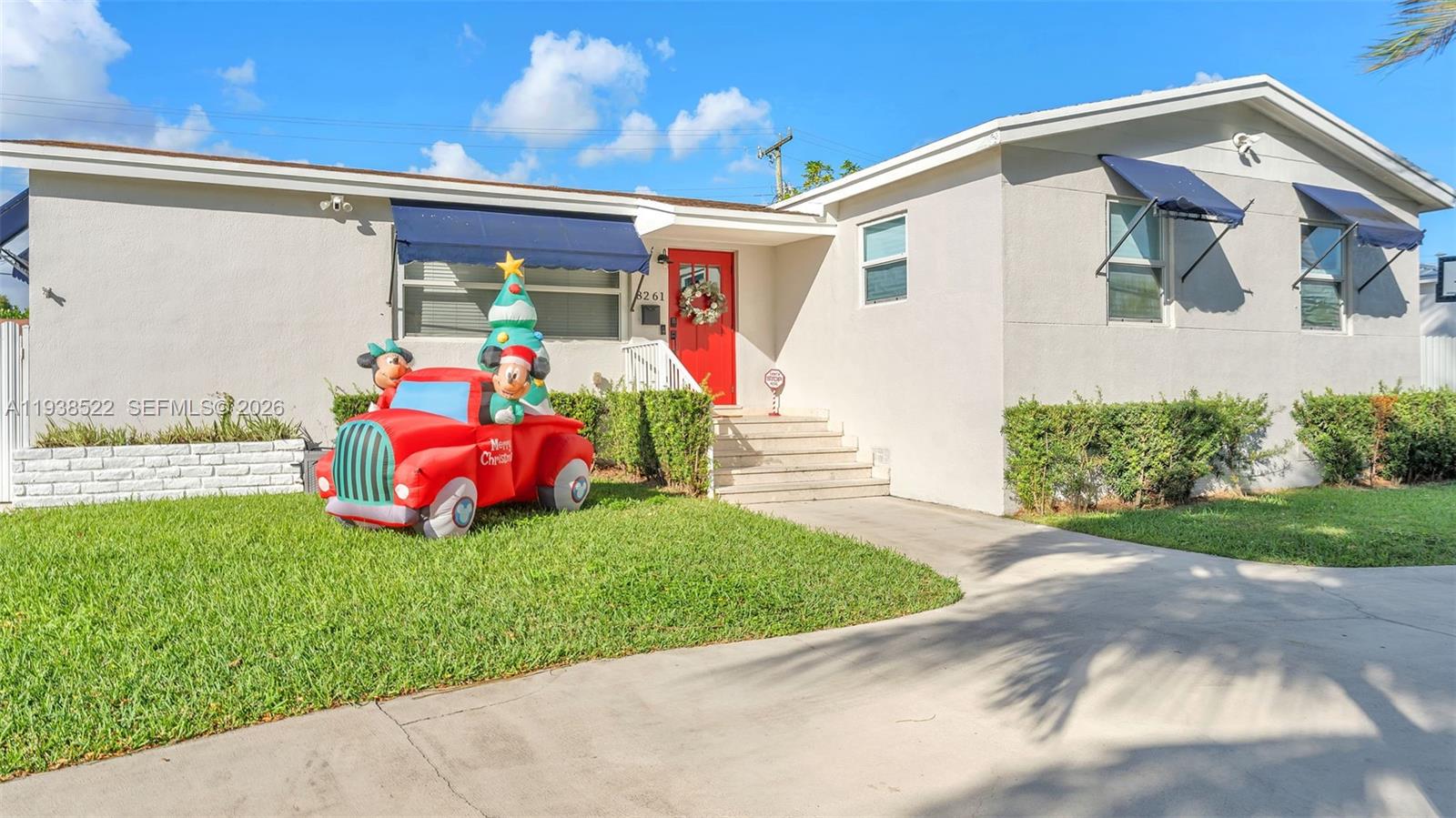 8261 Southwest 27th Street Miami, FL 33155 - Photo 15 of 27 a view of back yard of the house