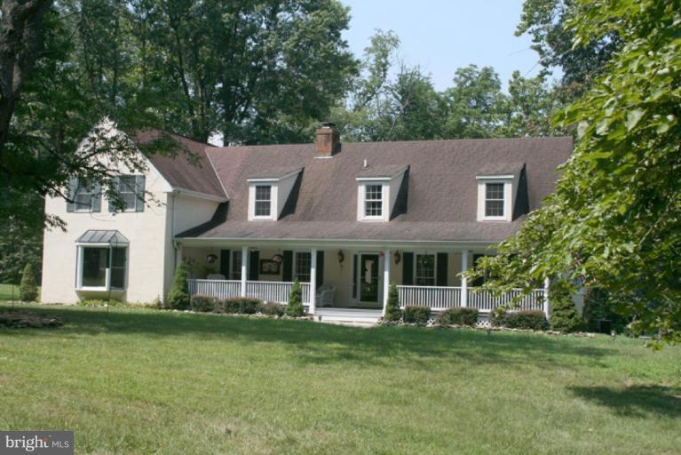 23031 St Louis Road Middleburg, VA 20117 - Photo 1 of 14 Exterior (Main)