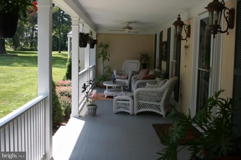 23031 St Louis Road Middleburg, VA 20117 - Photo 6 of 14 Porch