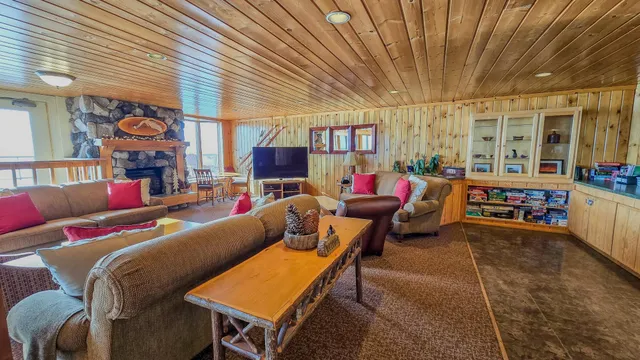$270,000 | 6626 Highway 61, Unit 8, Tofte, MN 55615