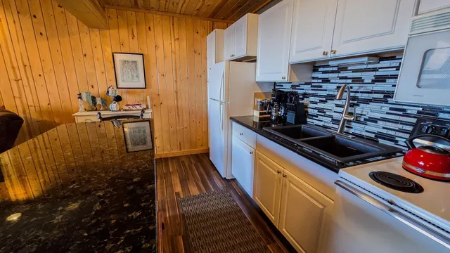 $270,000 | 6626 Highway 61, Unit 8, Tofte, MN 55615