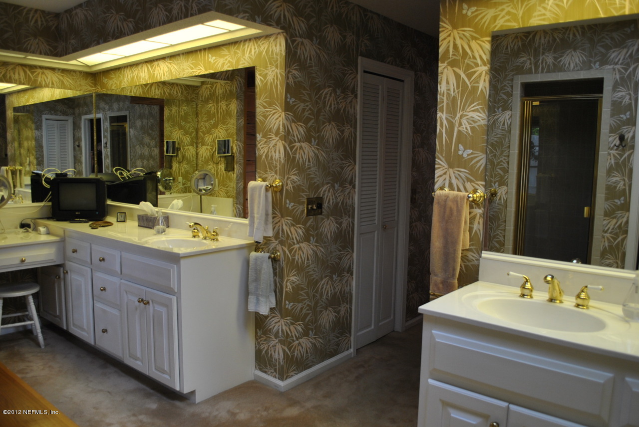 8212 Shady Grove Road Jacksonville, FL 32256 - Photo 15 of 48 Master Bath #2