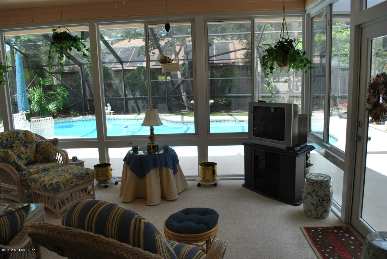 8212 Shady Grove Road Jacksonville, FL 32256 - Photo 26 of 48 FL Room View to Pool