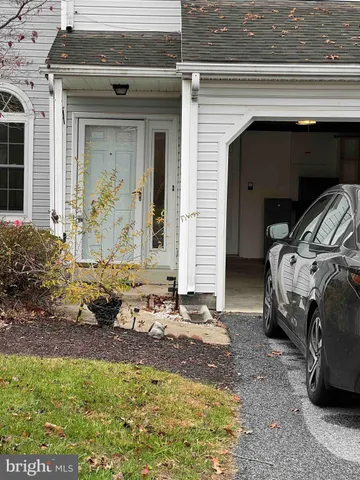 $1,990 | 6247 Spring Knoll Drive, Harrisburg, PA 17111