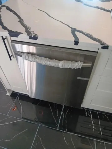 $425,000 | 9806 Bennington Avenue, Kansas City, MO 64134