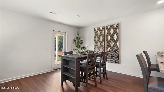 $229,900 | 5013 Fox Glen Drive, Jackson, MS 39212