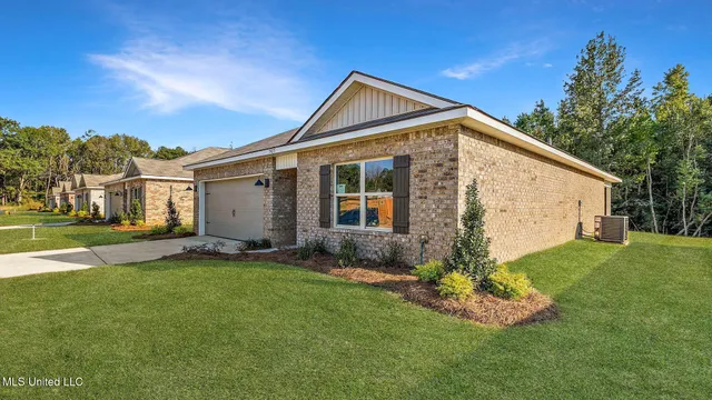 $229,900 | 5013 Fox Glen Drive, Jackson, MS 39212