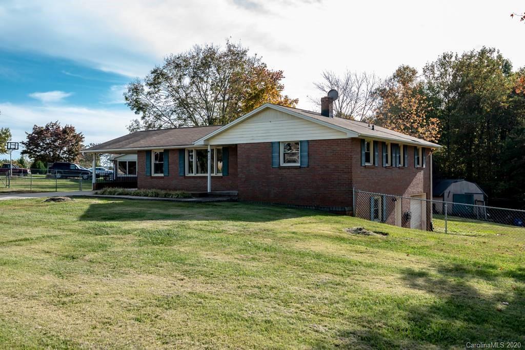 829 Sam Hefner Road Taylorsville, NC 28681 - Photo 1 of 46 Gallery Image 1
