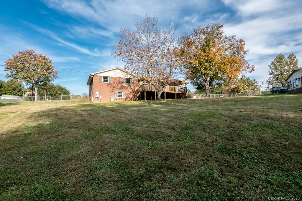 829 Sam Hefner Road Taylorsville, NC 28681 - Photo 4 of 46 Gallery Image 4