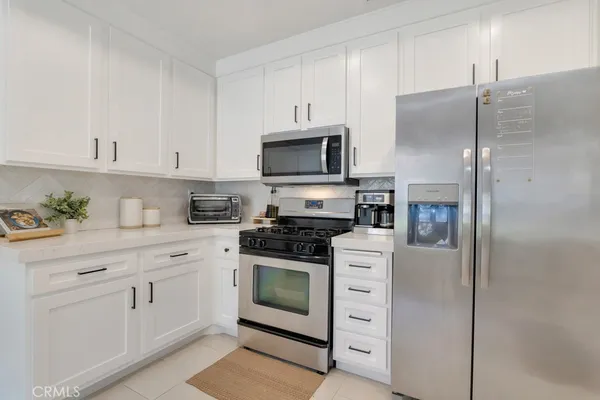 $649,000 | 272 Fieldstone Way, Unit A, Simi Valley, CA 93065