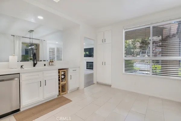 $649,000 | 272 Fieldstone Way, Unit A, Simi Valley, CA 93065