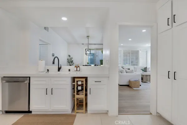 $649,000 | 272 Fieldstone Way, Unit A, Simi Valley, CA 93065