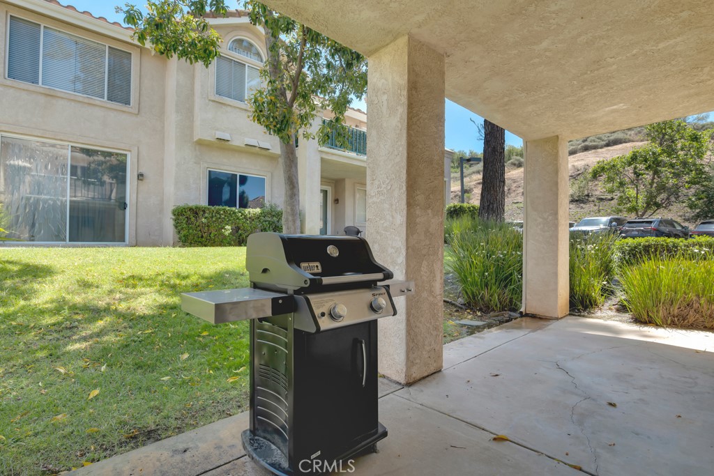 272 Fieldstone Way, Unit A Simi Valley, CA 93065 - Photo 31 of 35