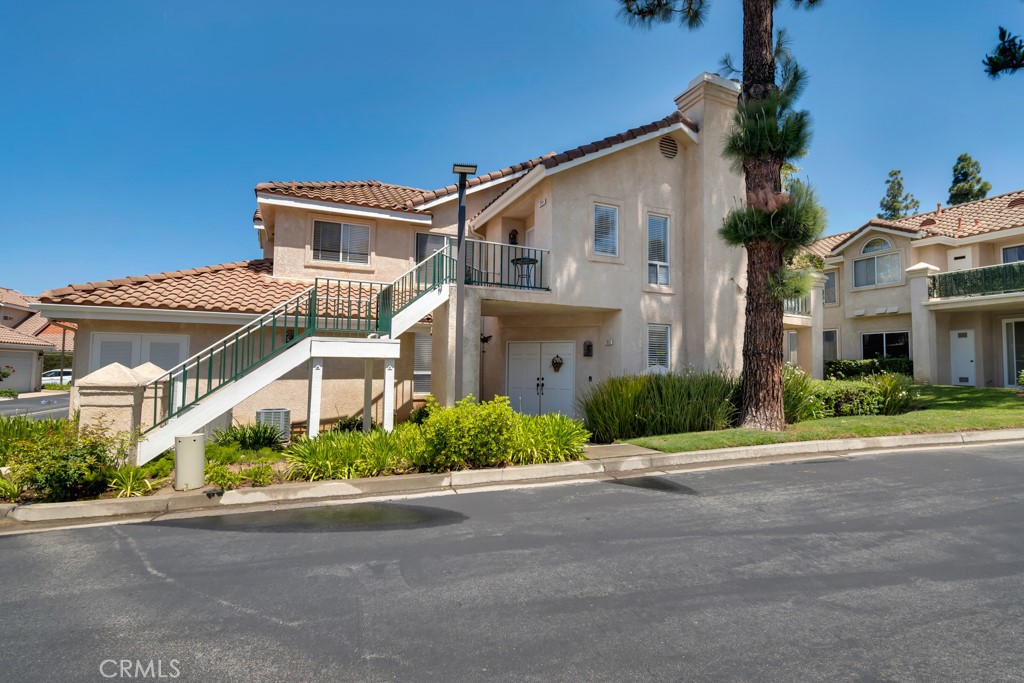 272 Fieldstone Way, Unit A Simi Valley, CA 93065 - Photo 32 of 35