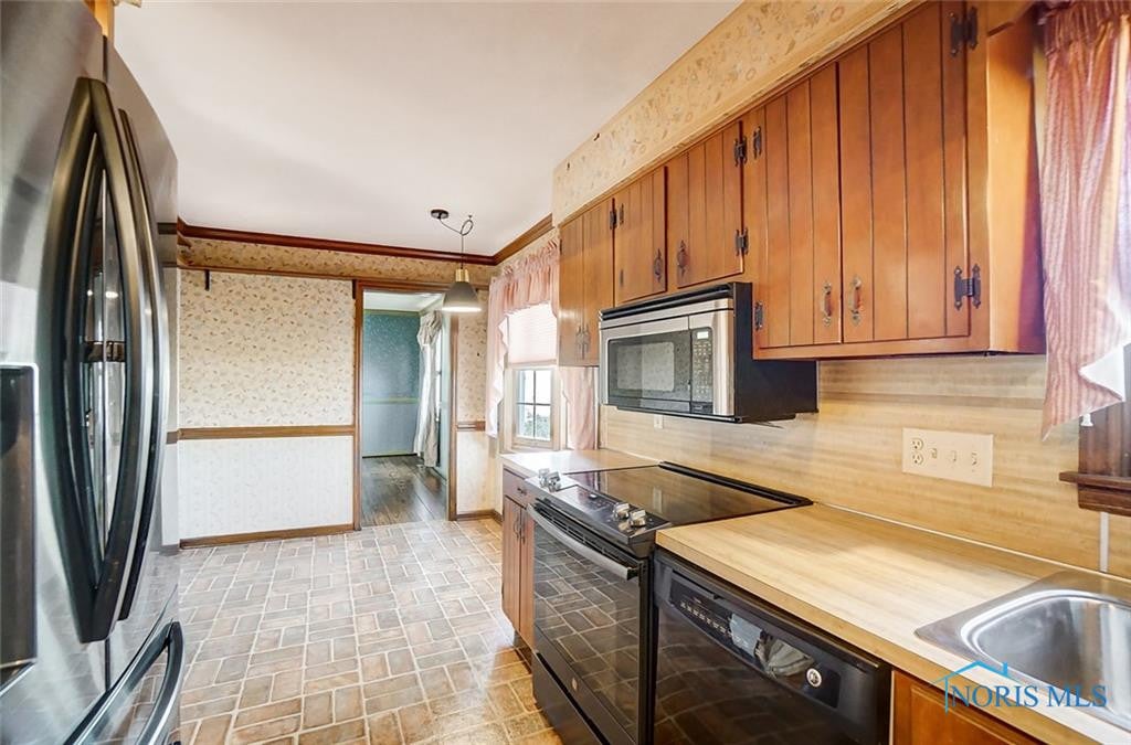 19200 Mercer Road Bowling Green, OH 43402 - Photo 16 of 50 Gallery Image 16